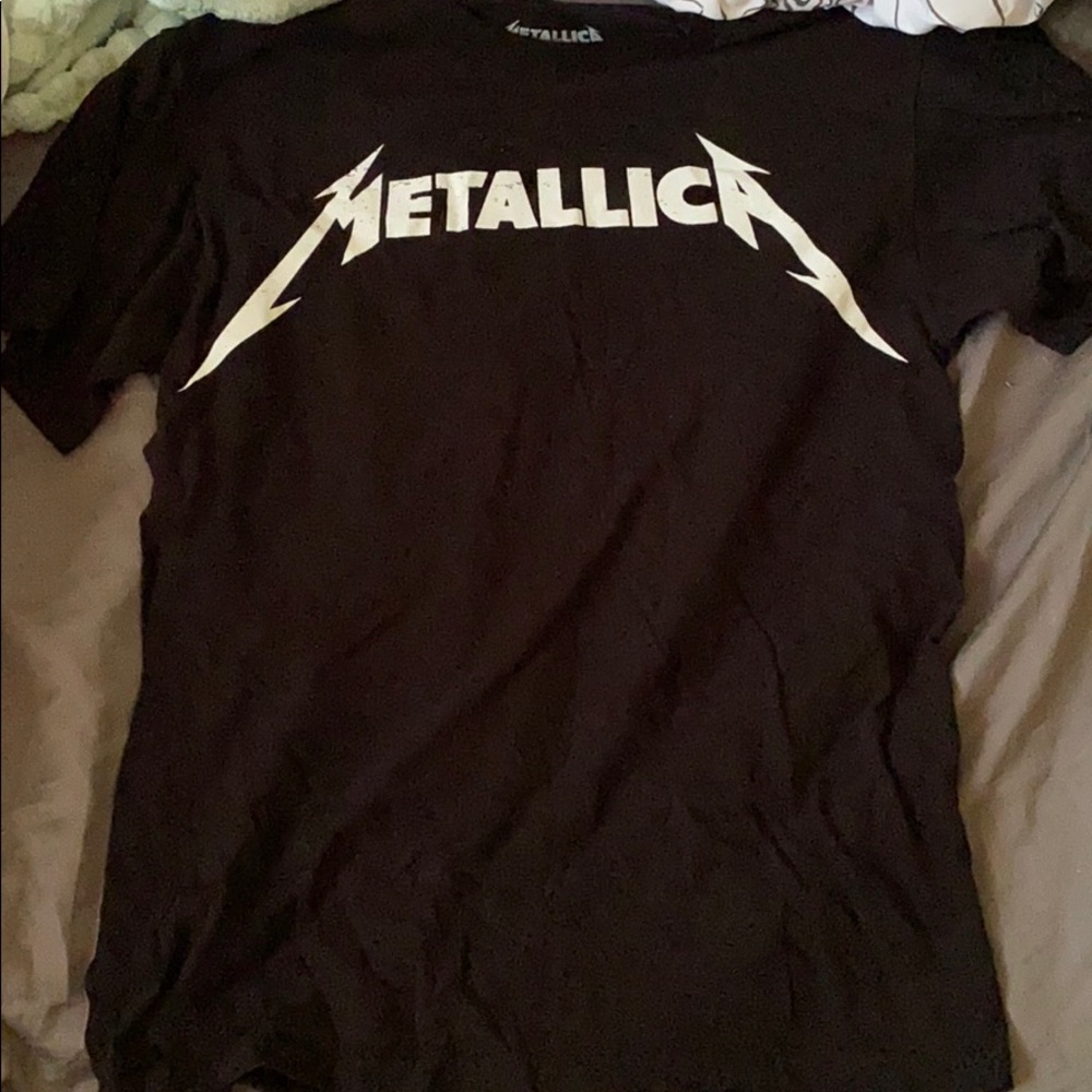 Black Metallica t-shirt